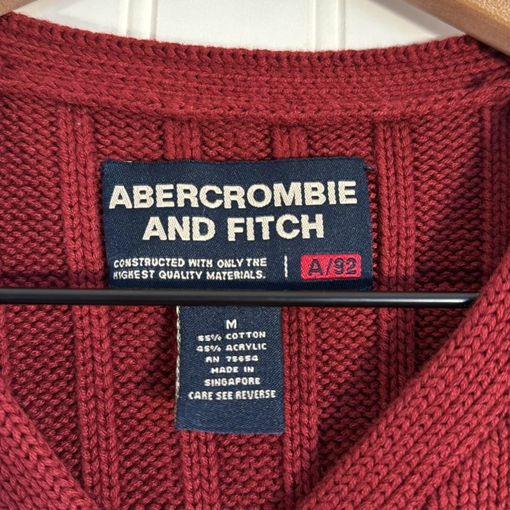 Abercrombie & Fitch Red Men's Heavy Knit Ribbed Sweater Size Medium - Picture 5 of 9